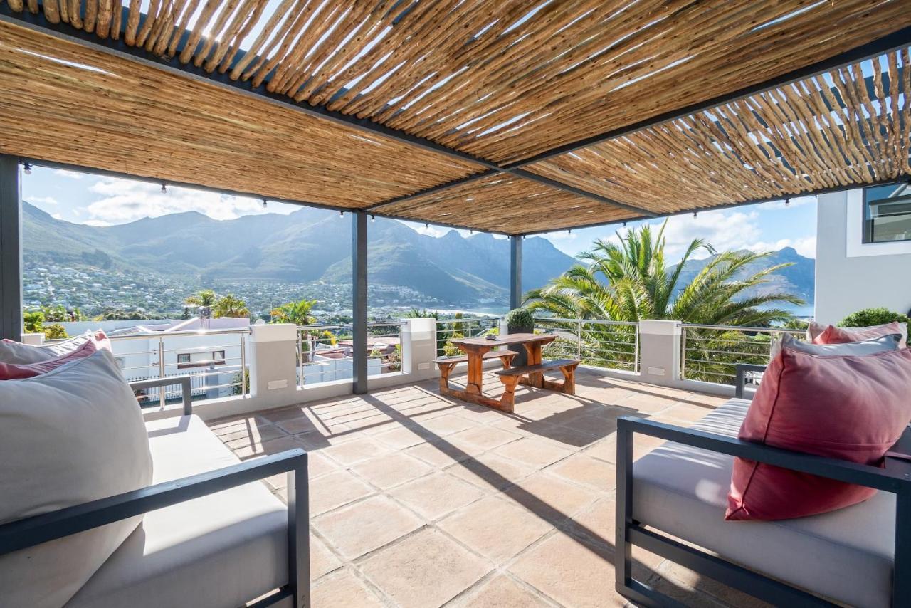Hout&About Guest House Hout Bay Extérieur photo