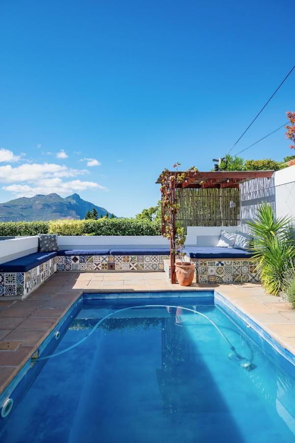 Hout&About Guest House Hout Bay Extérieur photo