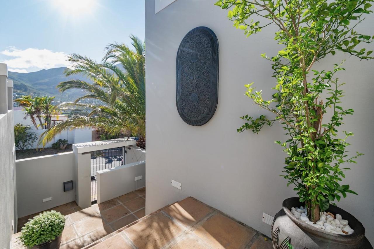 Hout&About Guest House Hout Bay Extérieur photo