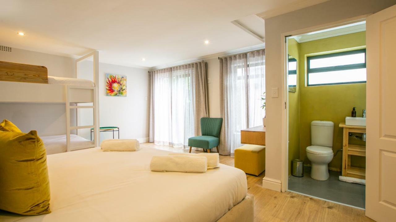 Hout&About Guest House Hout Bay Extérieur photo