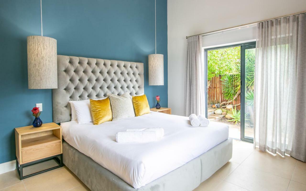 Hout&About Guest House Hout Bay Extérieur photo