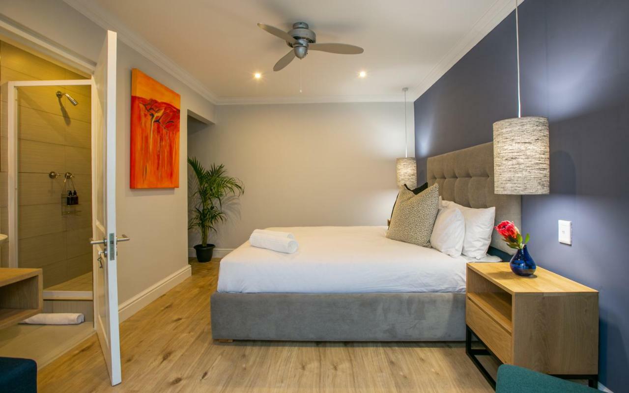 Hout&About Guest House Hout Bay Extérieur photo